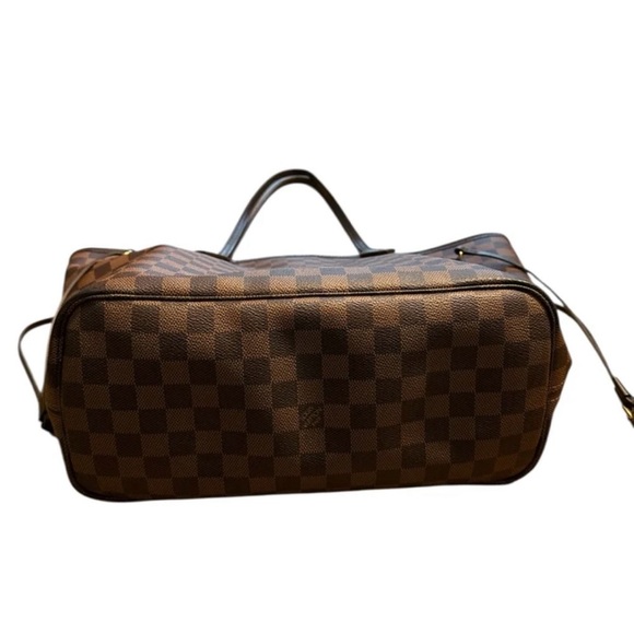 Louis Vuitton Iconic Neverfull MM - Picture 4 of 10